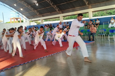 Aula de capoeira em Alto Paraiso com o Professor Magrão